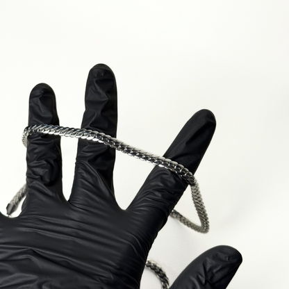 Round Stainless Steal Necklace With Free Delivery