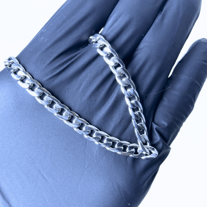 Round Stainless Steal Necklace With Free Delivery